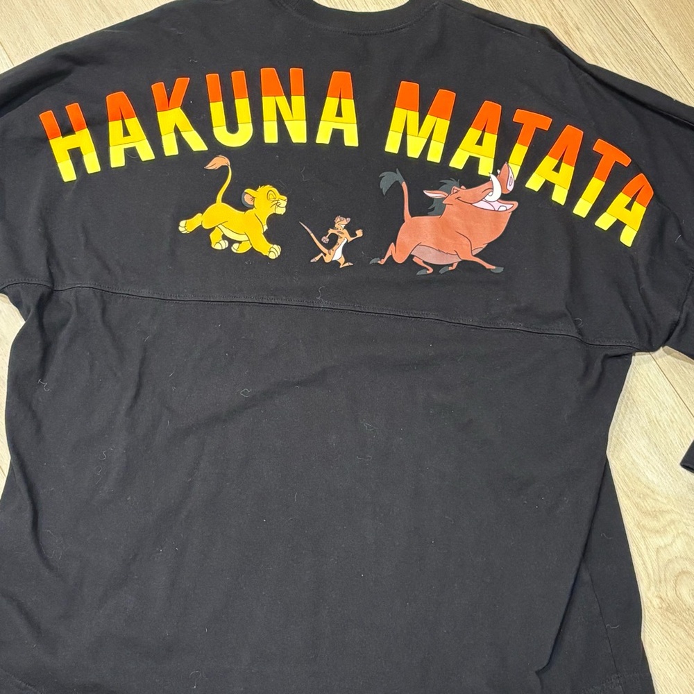 The Lion King Hakuna Matata Spirit Jersey Disney Large Timon Pumbaa Simba - Picture 3 of 9
